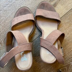 Brash Textured Sole Footwear